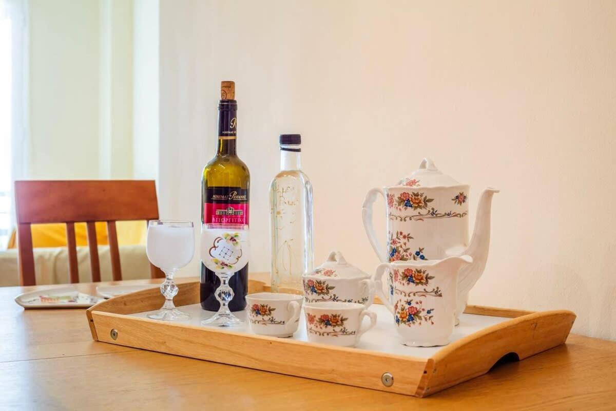 Athens Strawberry Hideaway - City Chic Retreat Екстериор снимка