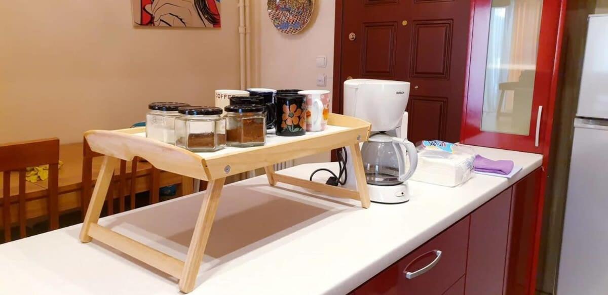 Athens Strawberry Hideaway - City Chic Retreat Екстериор снимка
