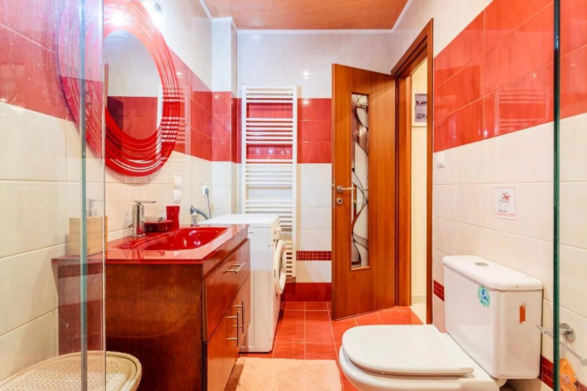 Athens Strawberry Hideaway - City Chic Retreat Екстериор снимка