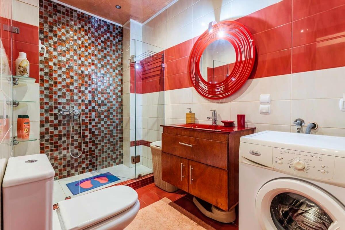 Athens Strawberry Hideaway - City Chic Retreat Екстериор снимка