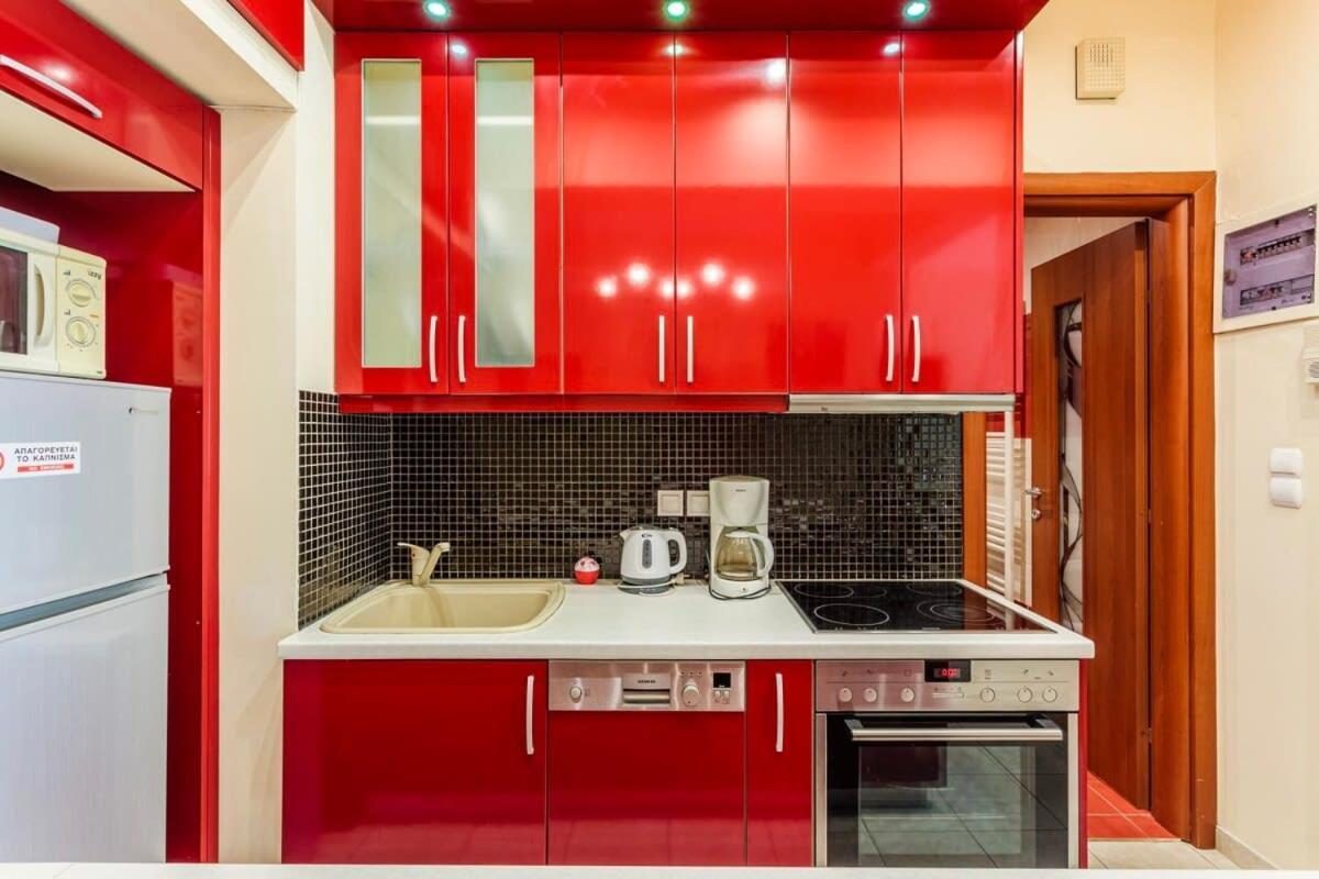 Athens Strawberry Hideaway - City Chic Retreat Екстериор снимка