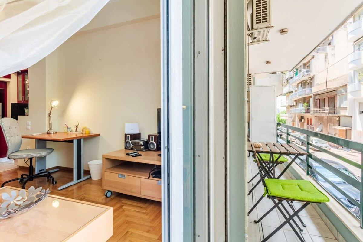 Athens Strawberry Hideaway - City Chic Retreat Екстериор снимка